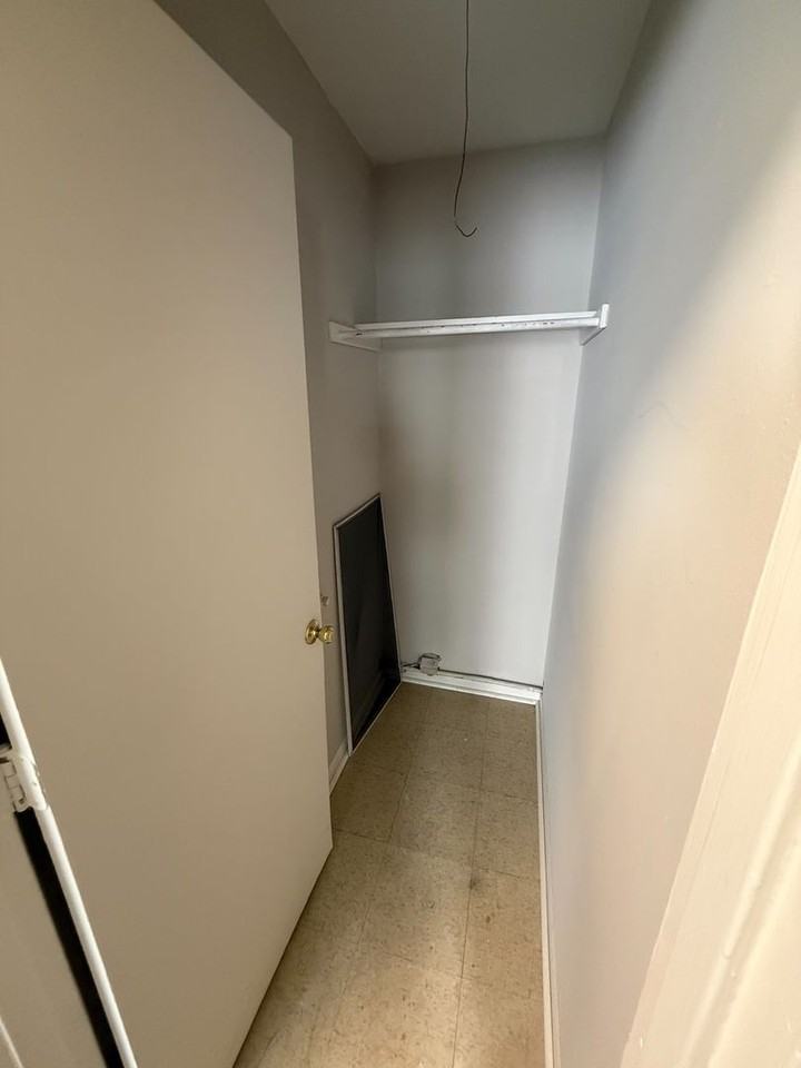 2036 Wayne Ave #E - Photo 7 of 19