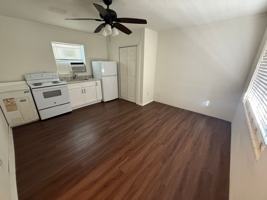 featured image of 216 Orangeview Ln