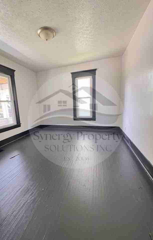 72 Greenwood Ave - Photo 7 of 9