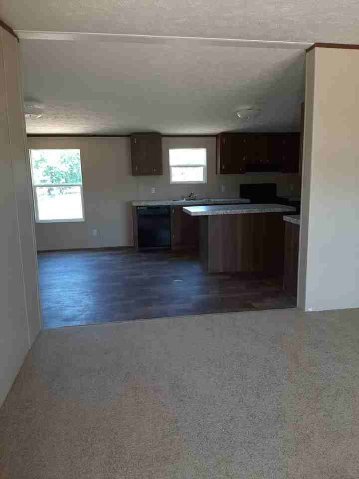 105 Foster Ferry Rd - Photo 4 of 11