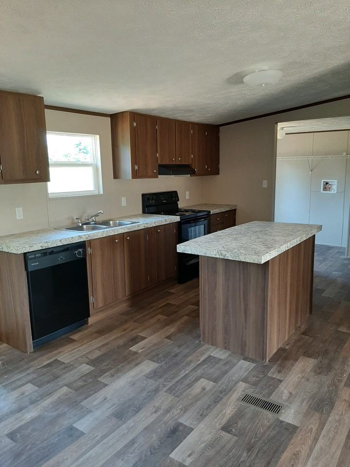 105 Foster Ferry Rd - Photo 6 of 11