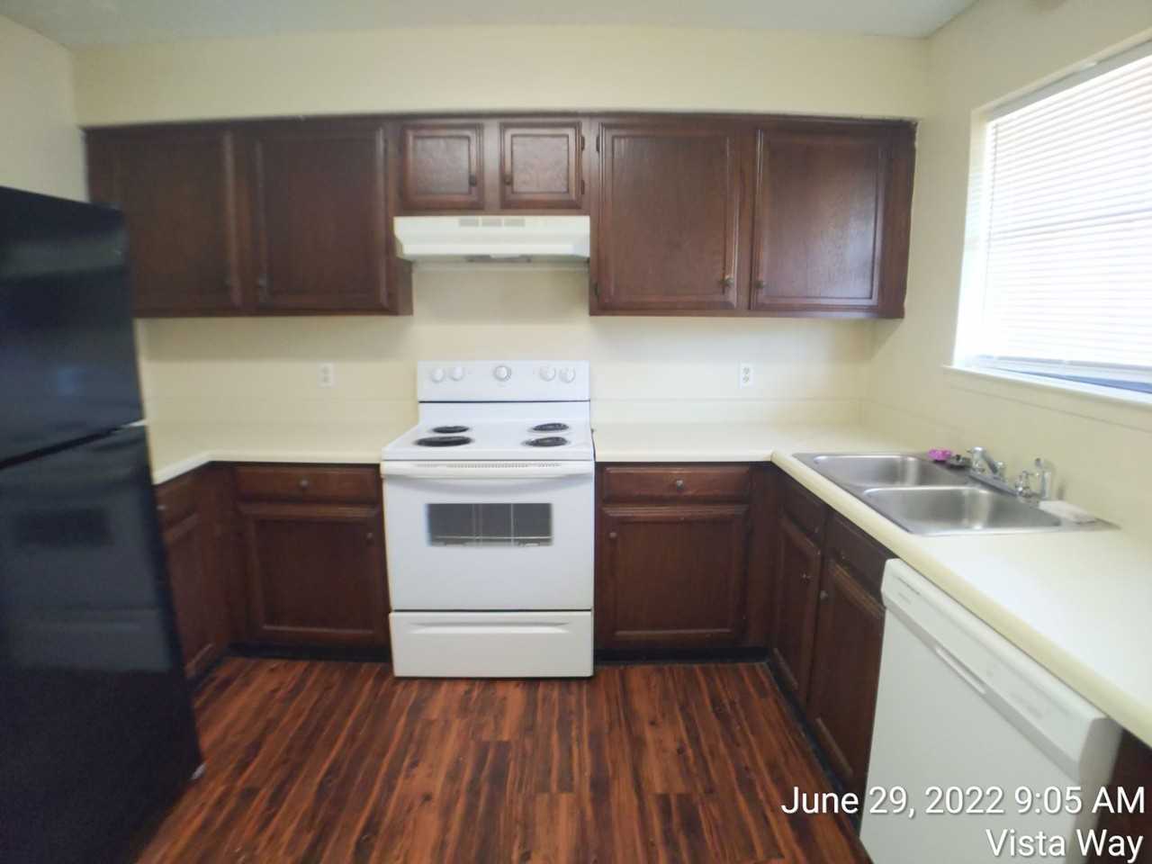 217 Vista Way - Photo 7 of 27