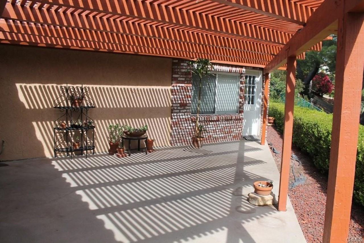 21950 Birds Eye Dr - Photo 4 of 11