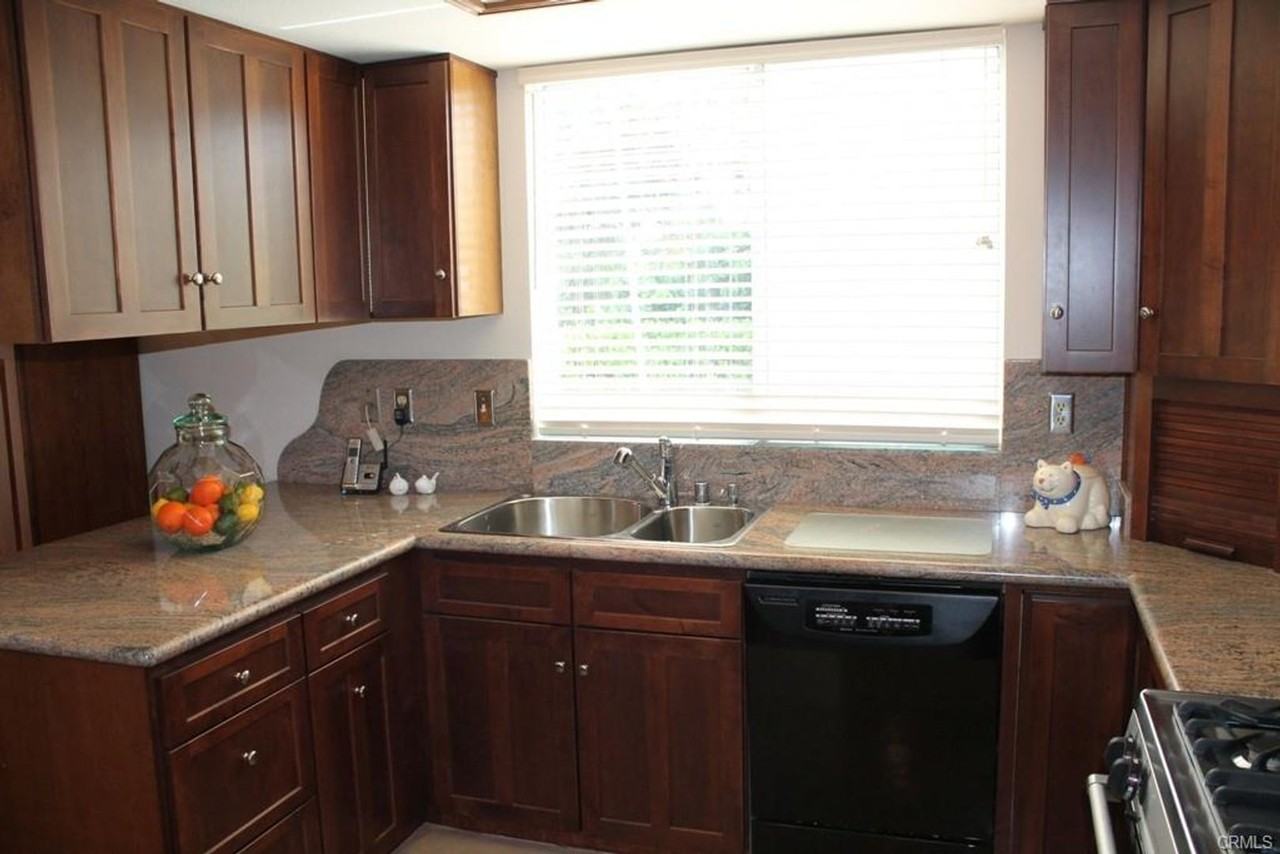 21950 Birds Eye Dr - Photo 5 of 11