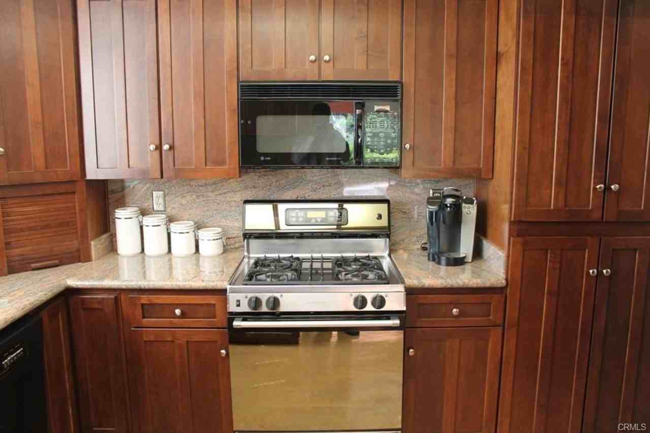 21950 Birds Eye Dr - Photo 7 of 11