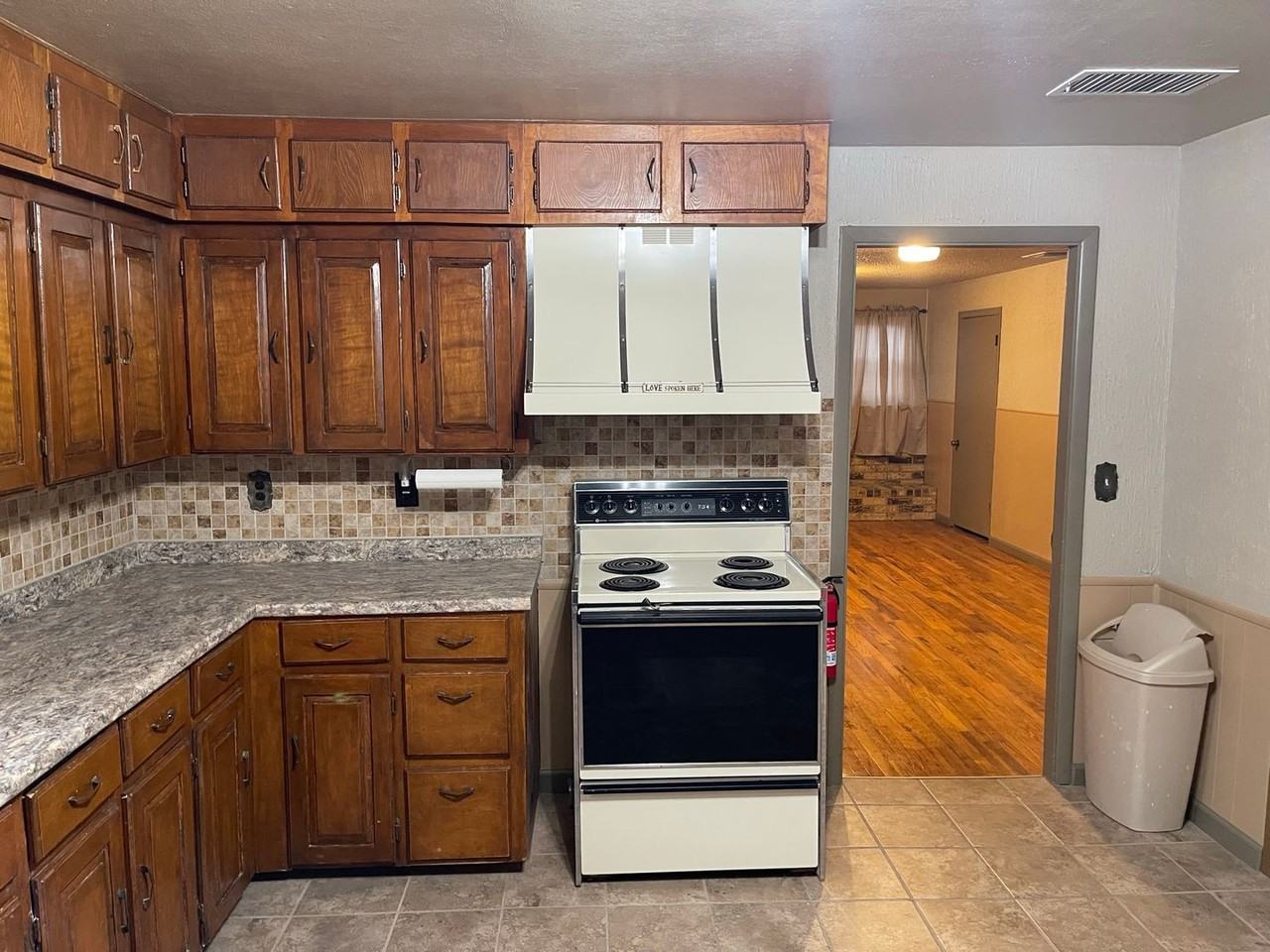 2301 Avenue A - Photo 4 of 14