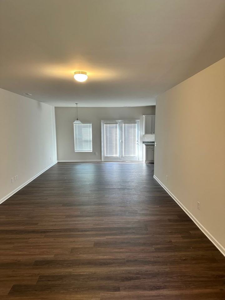 2805 Plantation Way - Photo 2 of 14