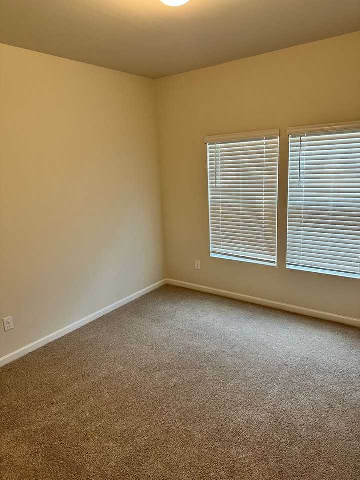 2805 Plantation Way - Photo 7 of 14