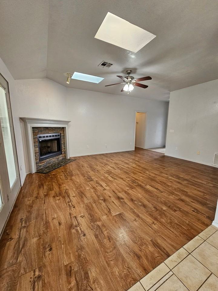 25 Sw 143rd St - Photo 3 of 18