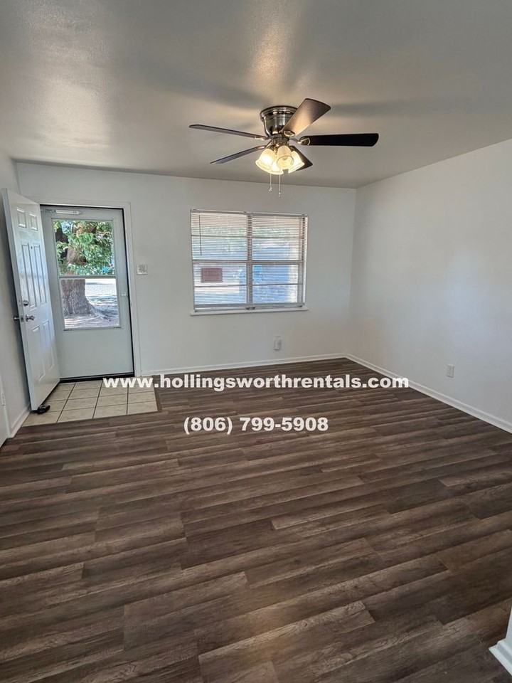 5302 48th St - Photo 4 of 20