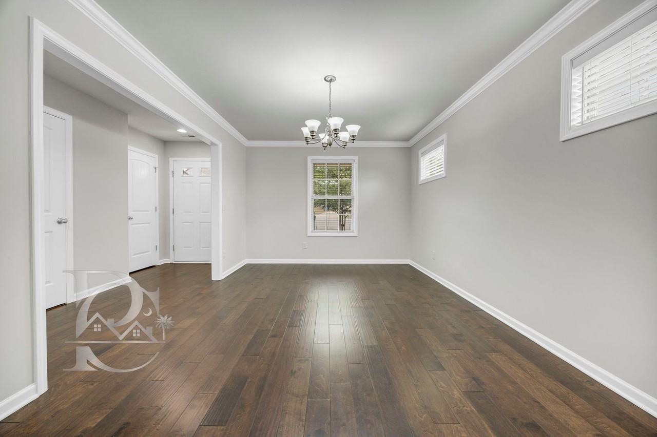 629 Kimpton Dr - Photo 6 of 37