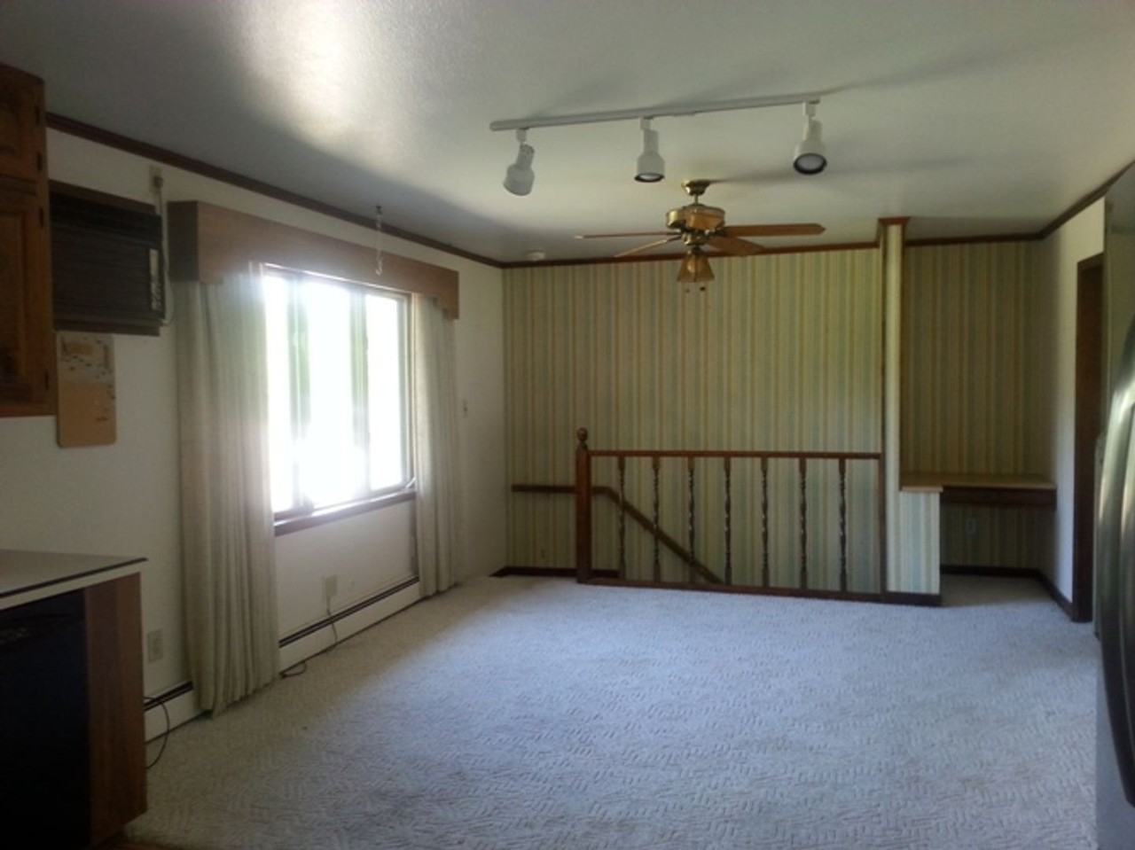 750 Country Club Rd - Photo 3 of 8