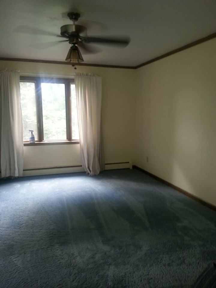 750 Country Club Rd - Photo 7 of 8