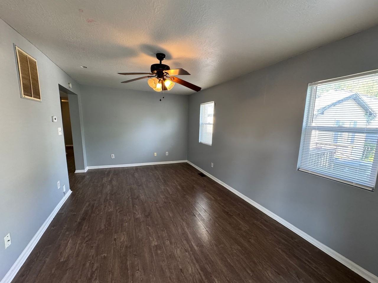 1506 Nelson Ave - Photo 3 of 26