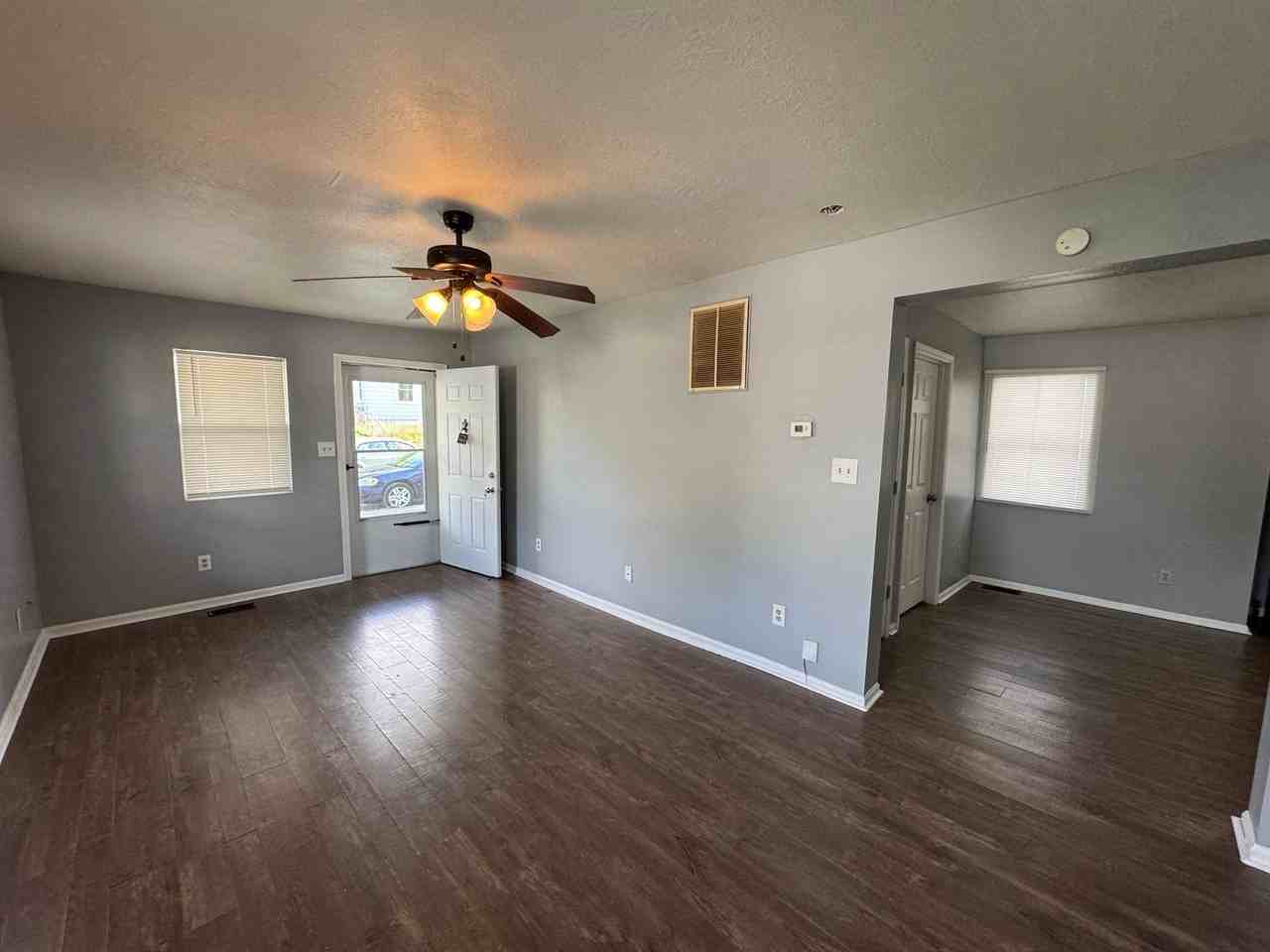 1506 Nelson Ave - Photo 5 of 26