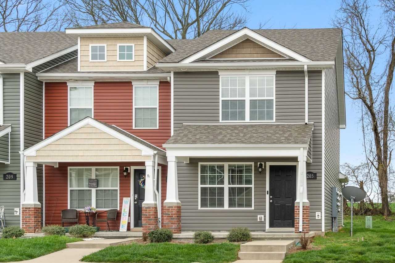 205 Alexander Blvd - Photo 2 of 29