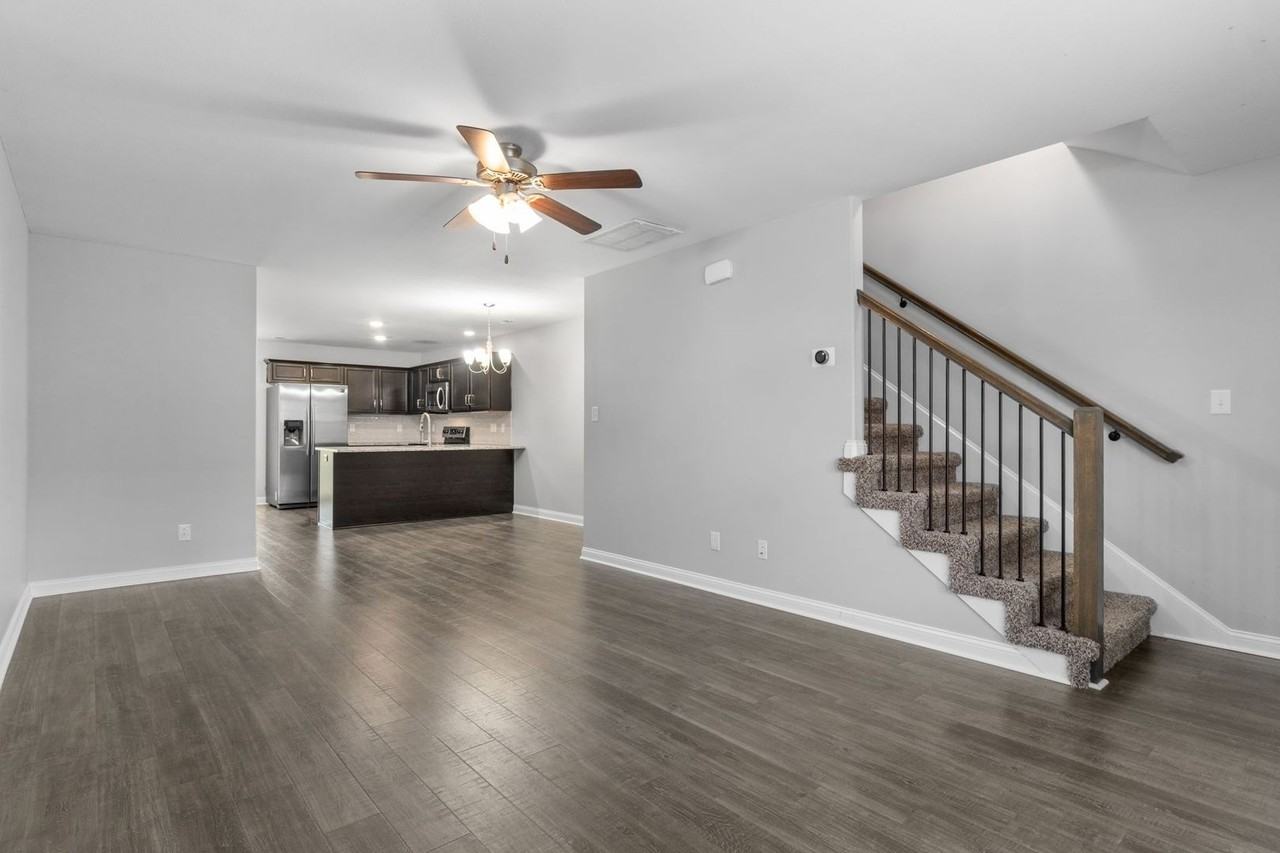 205 Alexander Blvd - Photo 6 of 29