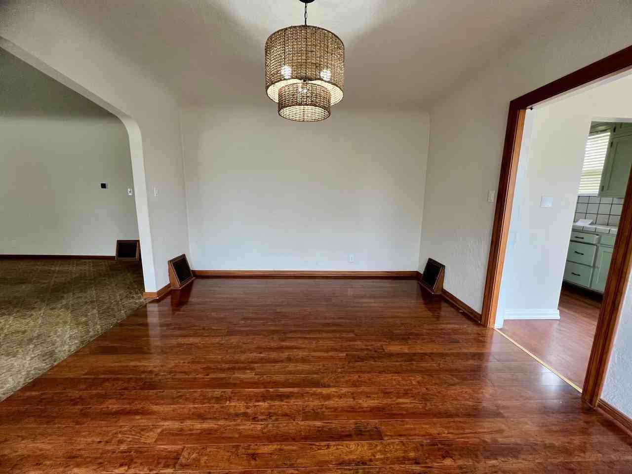 790 E San Joaquin Ave - Photo 3 of 30