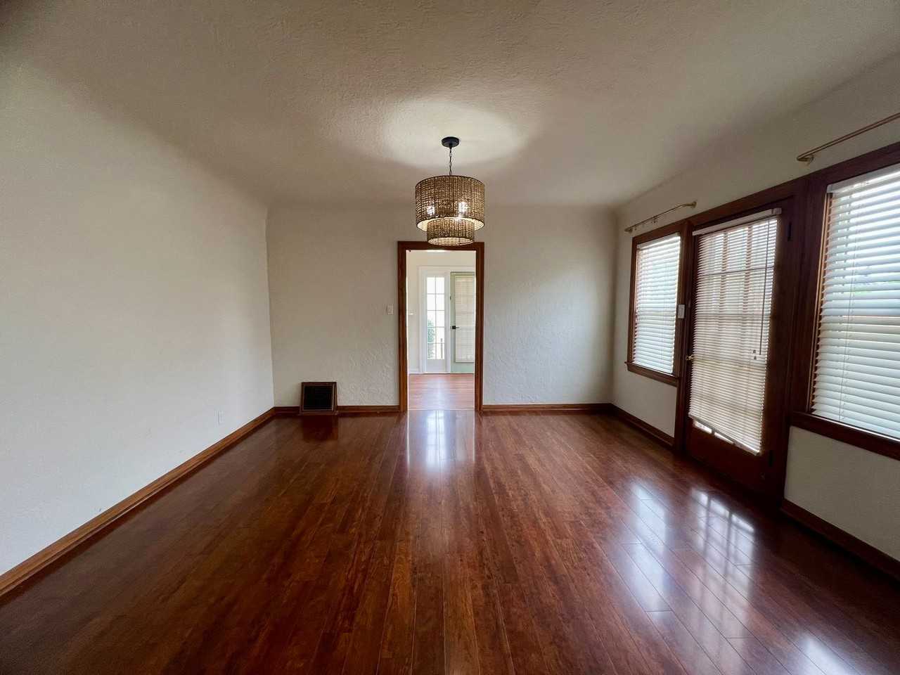 790 E San Joaquin Ave - Photo 5 of 30