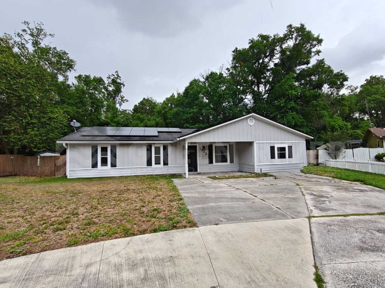 1549 Sonoma Ct - Photo 3 of 41