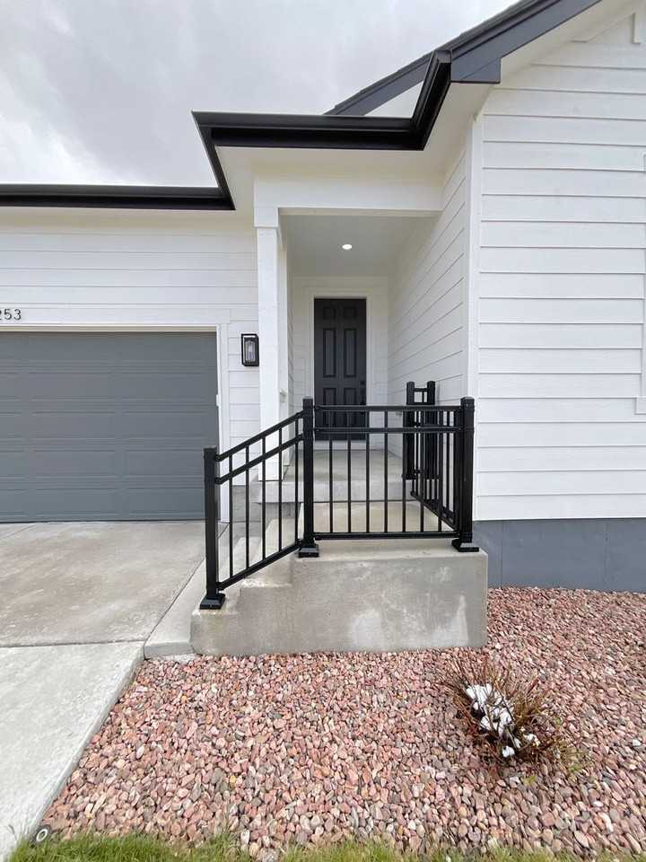 6253 Bodacious Cir - Photo 3 of 29