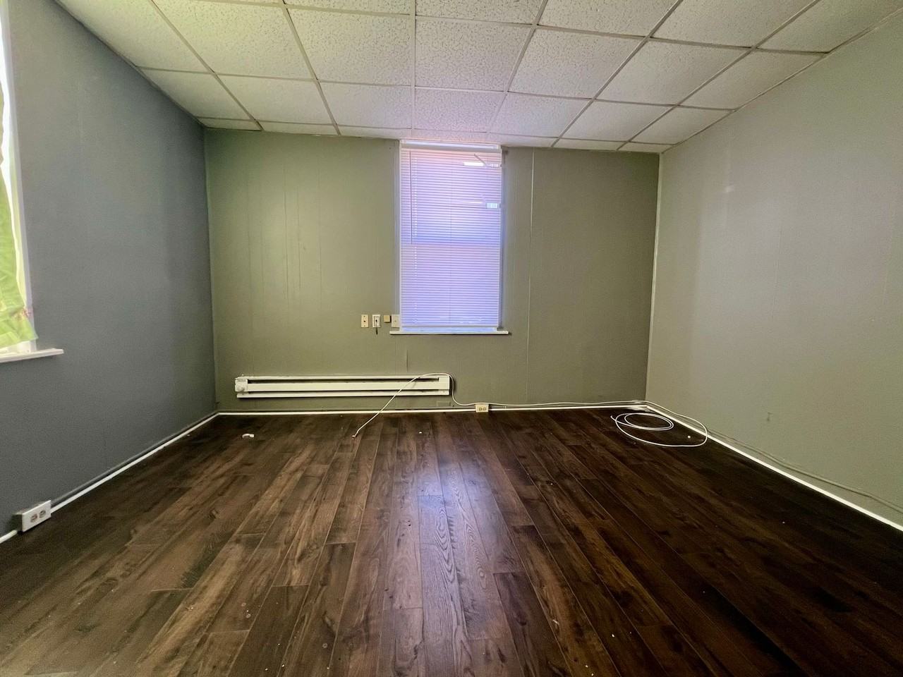 700 Pine St #2F - Photo 3 of 17