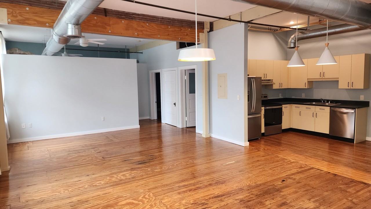 1204 1st Ave #303 - Photo 5 of 24