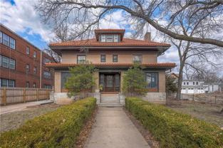 712 E Armour Blvd - Photo 1 of 1