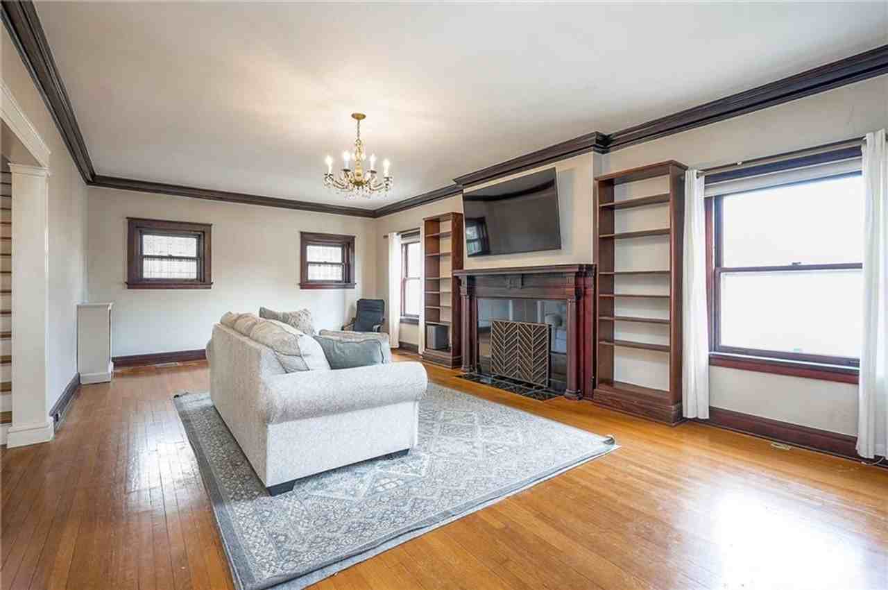 712 E Armour Blvd - Photo 4 of 34