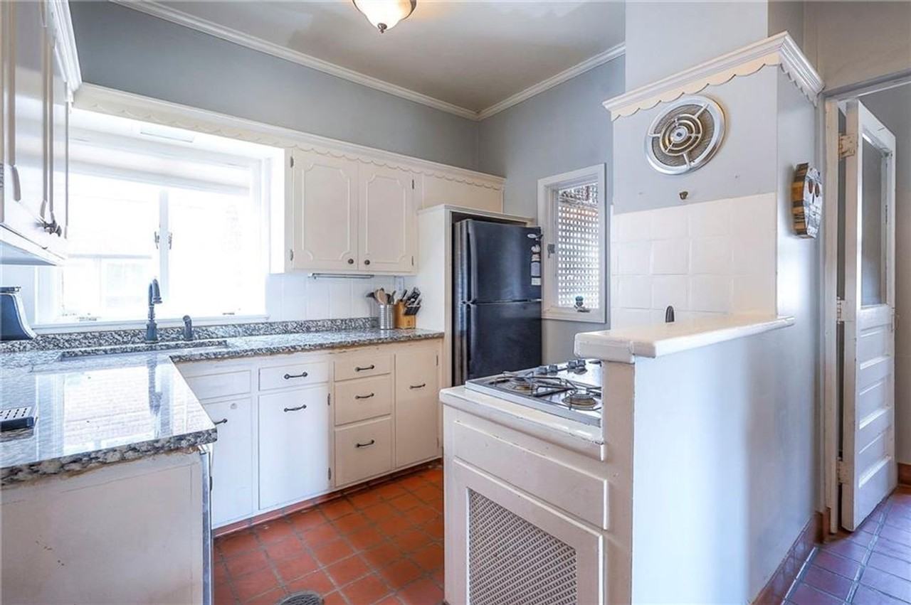 712 E Armour Blvd - Photo 6 of 34