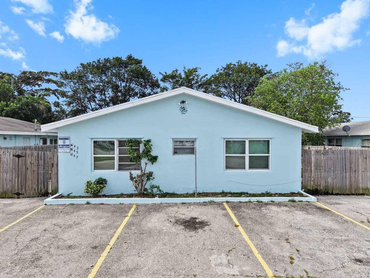 143 W 28th Street Riviera Beach FL 33404 - Photo 3 of 41