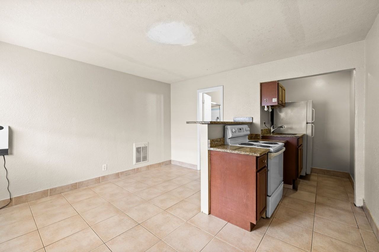 143 W 28th Street Riviera Beach FL 33404 - Photo 6 of 41
