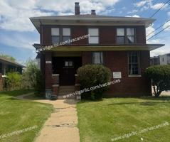 featured image of 461 Hayes St
