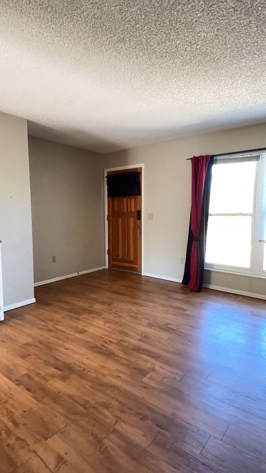 4486 S Zinnia St - Photo 2 of 36