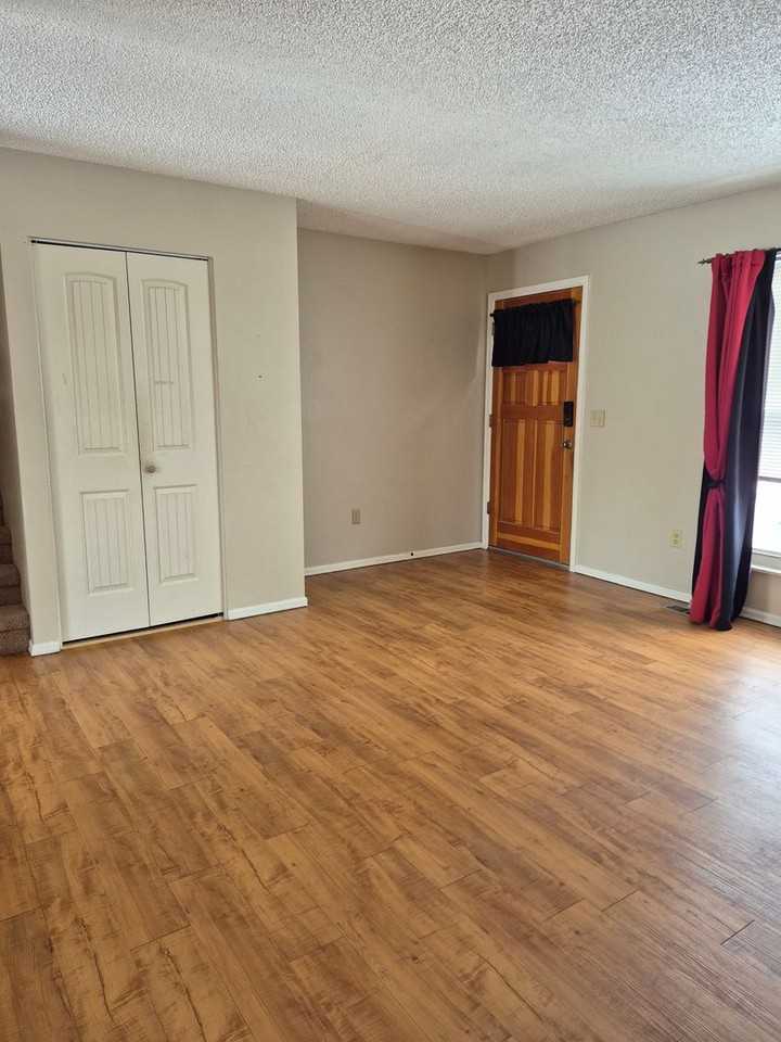4486 S Zinnia St - Photo 3 of 36