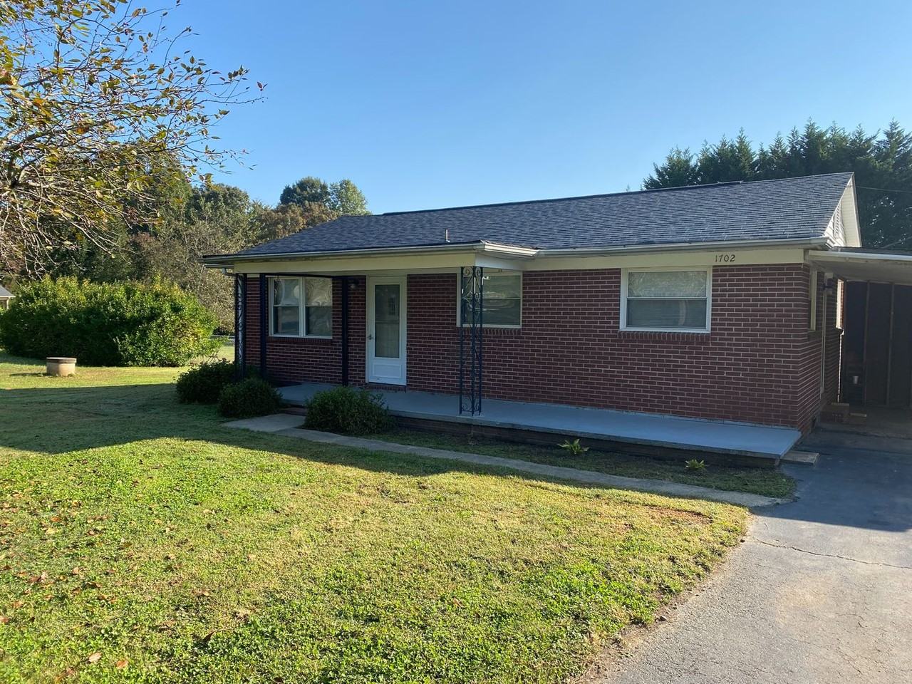 1702 Mayberry Rd