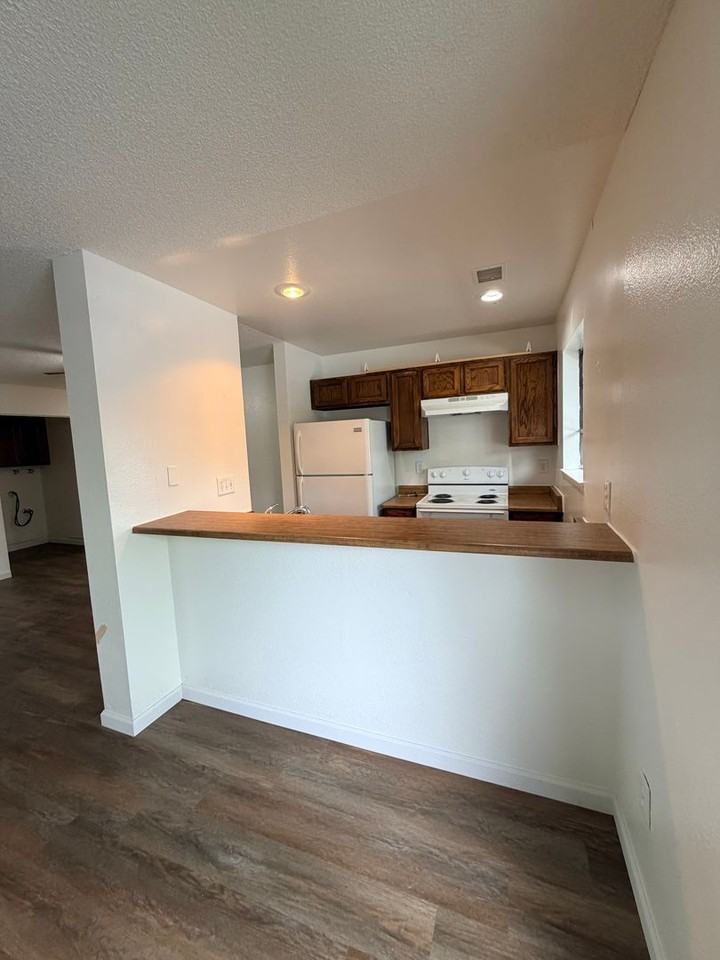 2189 Kietzke Ln #G - Photo 4 of 9