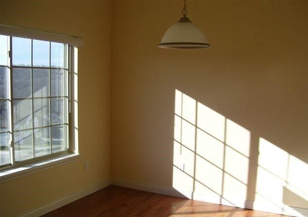 112 Lakeview Ct - Photo 6 of 10