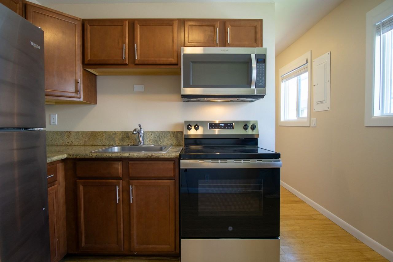 7556 N Ida Ave - Photo 6 of 18
