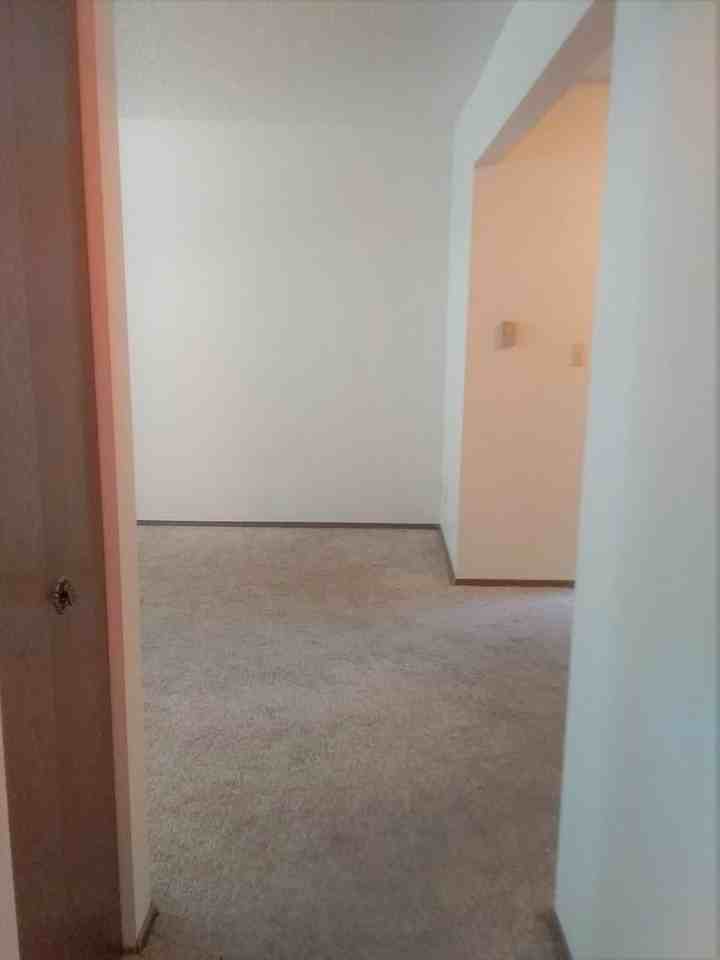 407 Oregon St - Photo 4 of 10