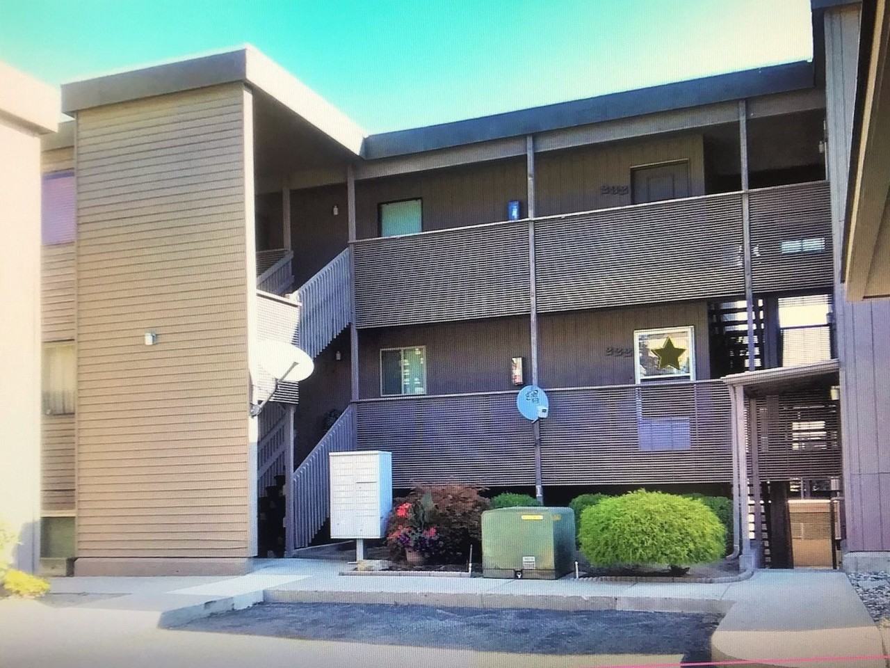 407 Oregon St - Photo 5 of 10