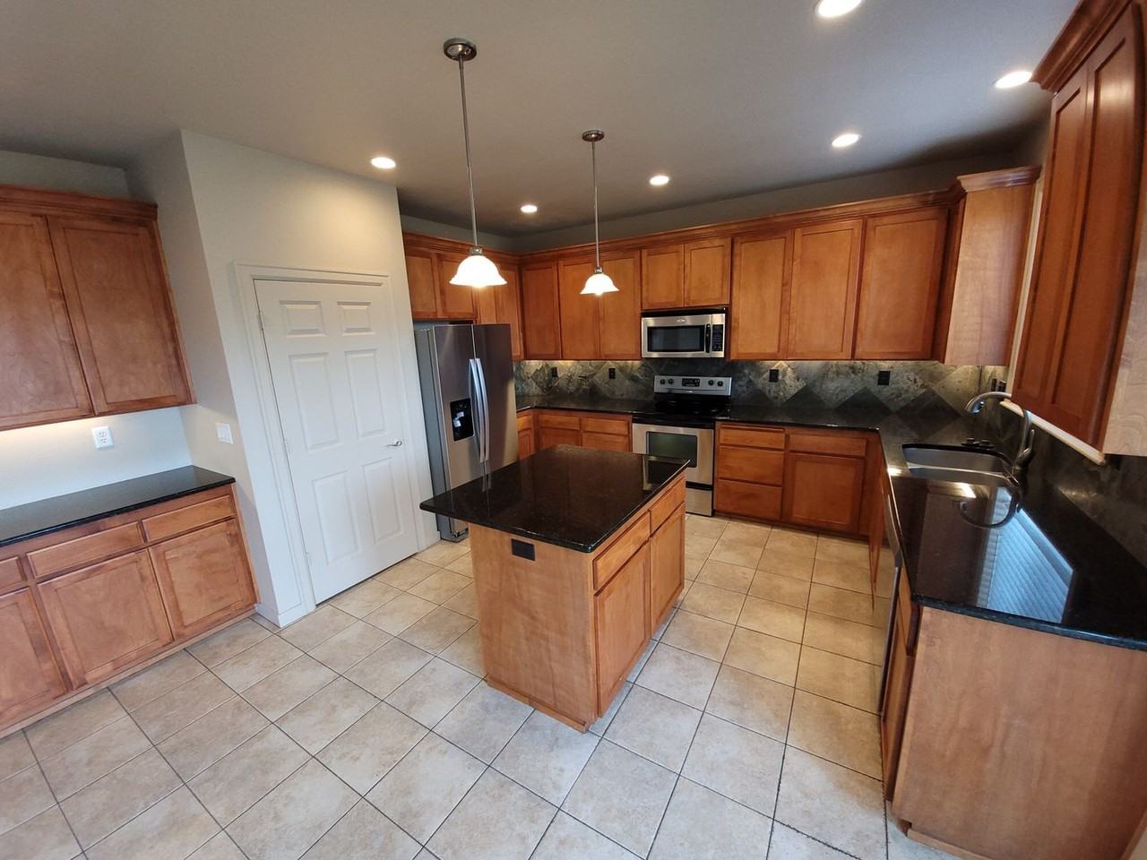 2144 Mayfly St - Photo 6 of 22