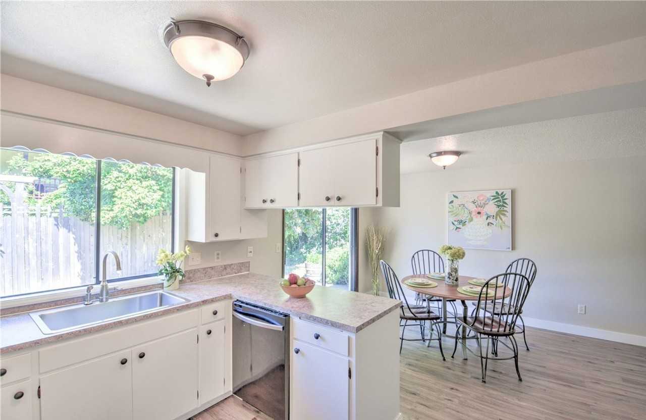 1626 Madison Ave Nw - Photo 7 of 23