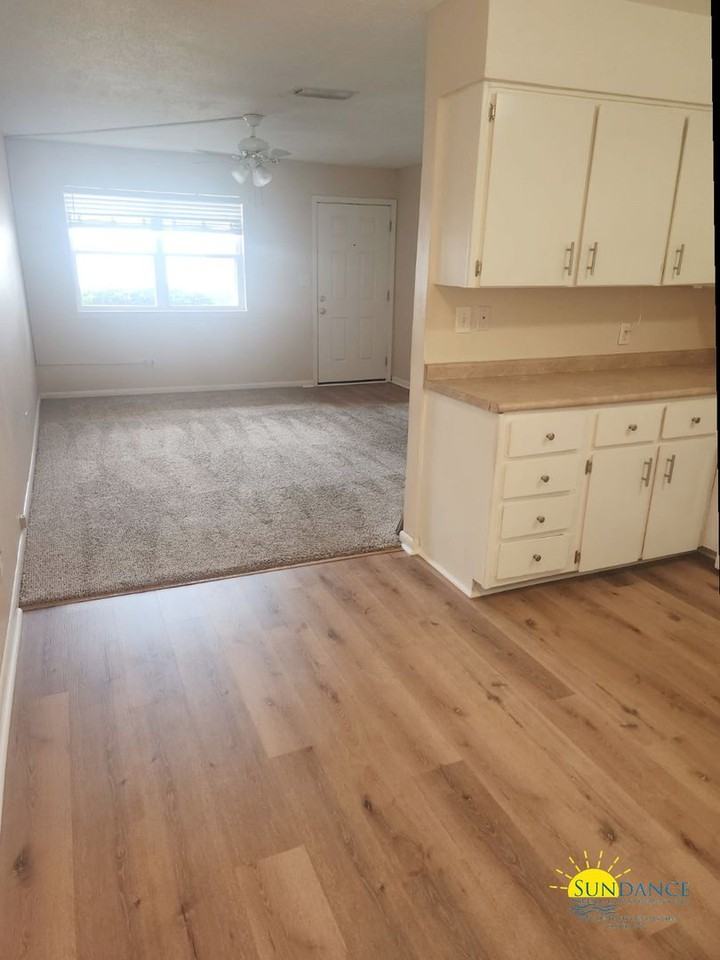 103 Church Ave Se - Photo 4 of 11