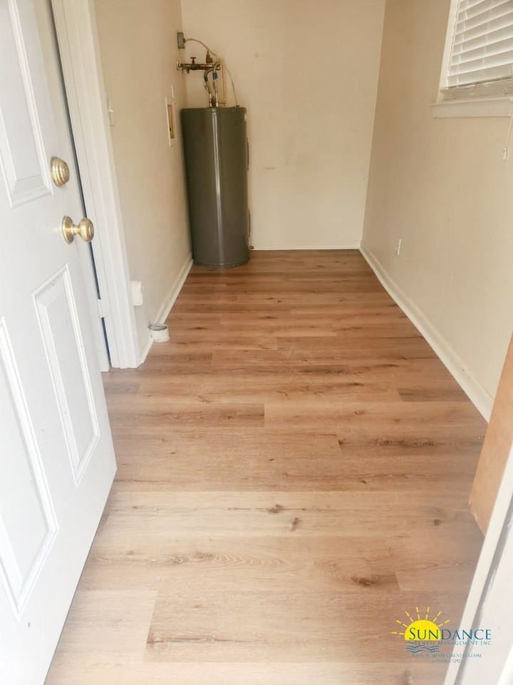 103 Church Ave Se - Photo 6 of 11