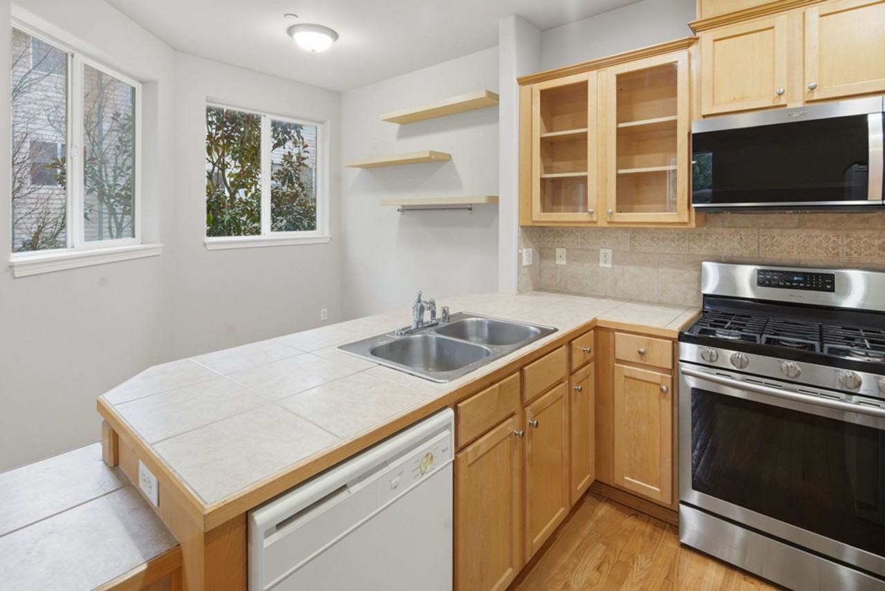 14868 Se 16th St #7 - Photo 4 of 28