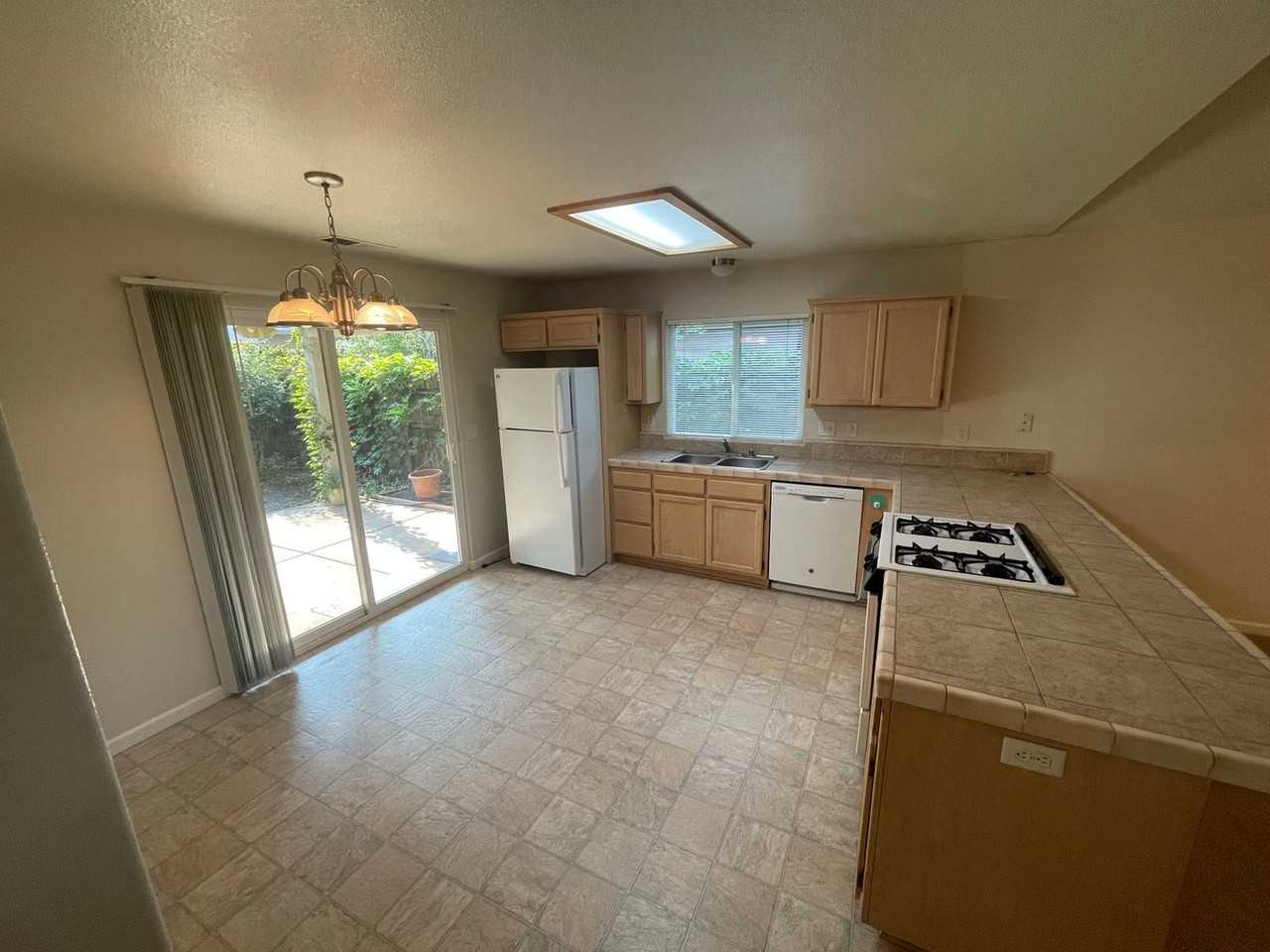 66 N Valley Ct - Photo 5 of 15