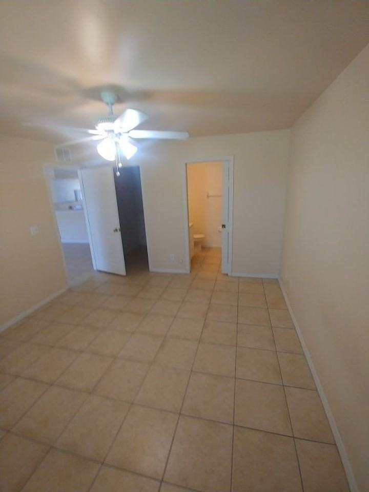15423 Cemetery Rd - Photo 6 of 16