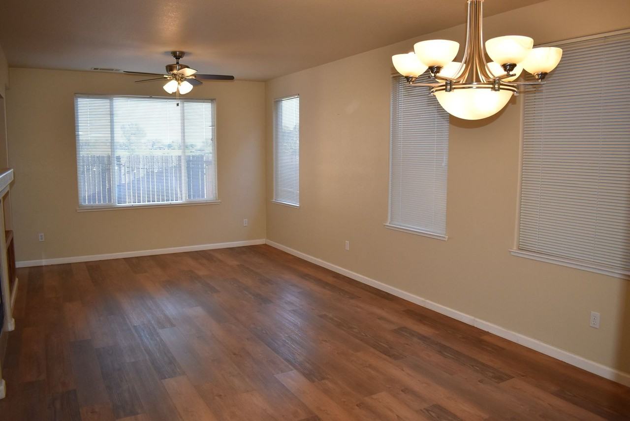 1114 Villaggio Cir - Photo 4 of 21