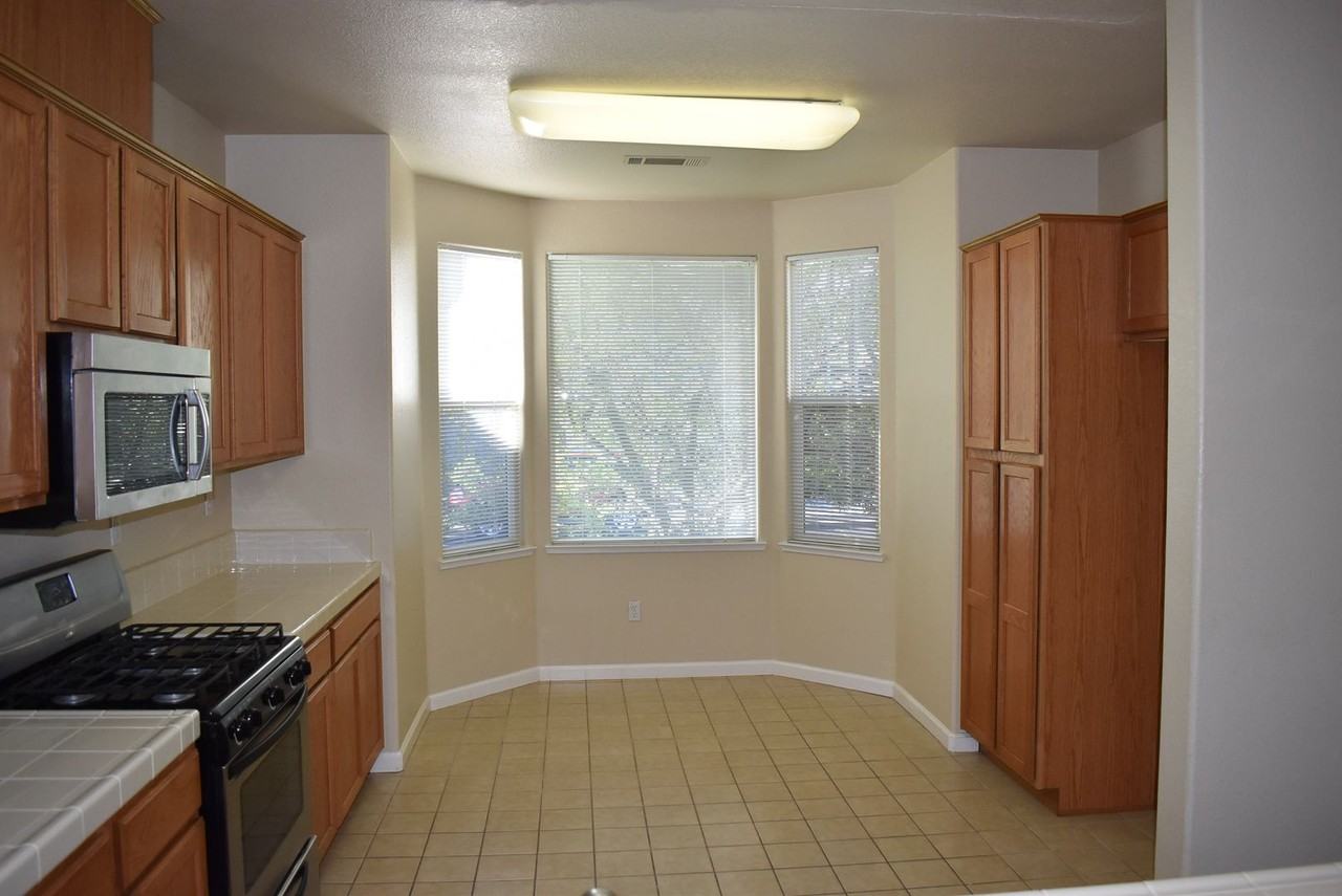 1114 Villaggio Cir - Photo 7 of 21